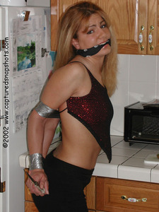 capturedsnapshots.net - JENNI_LEE-6-30-02-B thumbnail